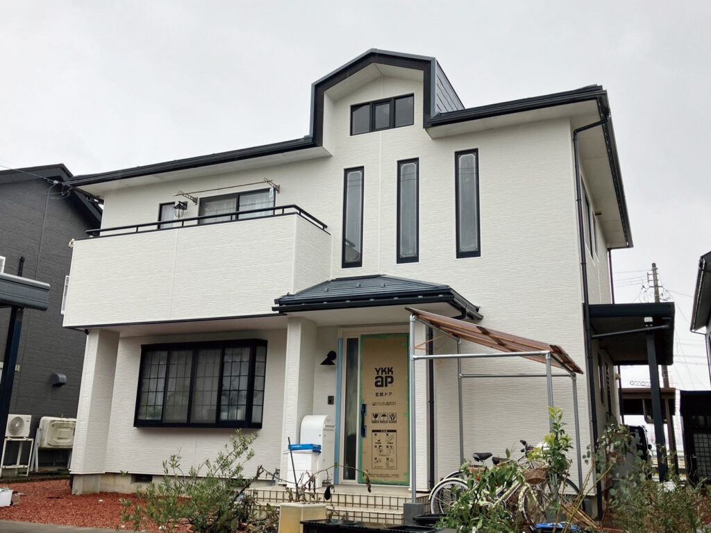 憧れの北欧風の真っ白な壁に生まれ変わりました。汚れに強く耐久性にも優れています！！